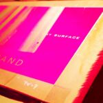 FOR ANY SURFACE

これは弊社のキャッチコピーです。

先代の時代は「水と空気以外、なんでも印刷します」が売り文句でしたが、時代は進み、水と空気以外にも印刷出来ないモノが沢山出て来てしまいました(笑)

また、印刷というものが技術の進歩によりかなり身近なものとなり、印刷会社が印刷する事の意味合いが変わって来ている様に感じます。

より専門的で、より高度な印刷を提供出来なければ、印刷会社としての存在意義が薄れてしまうのではないかとも思います。

SURFACEには、表面や表層といった意味があります。
あらゆる表面に印刷する事にチャレンジし、新たな印刷の価値が見出せればと考えています。

水と空気以外何でも〜と言う訳にはいきませんが、日々精進を重ねてお客様のご要望に応えられる印刷会社であり続けたいです。

#シルクスクリーン #シルクスクリーンプリント #シルクスクリーン印刷 #silkscreen #silkscreenprinting #山口県 #山口市 #山口市印刷 #印刷 #印刷会社 #印刷